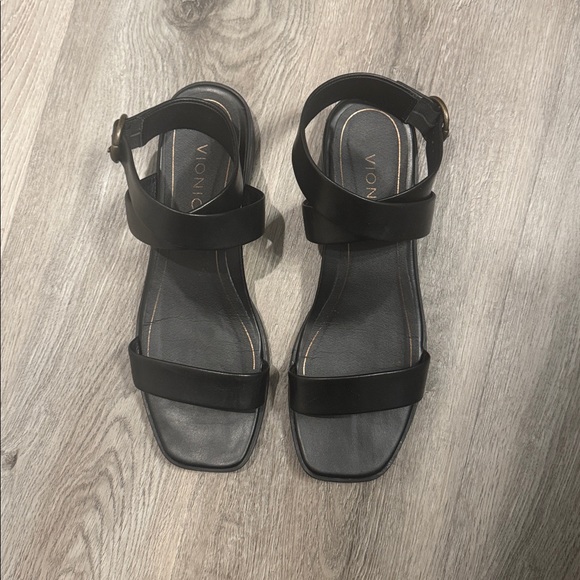 Vionic black strappy sandals - Picture 2 of 8